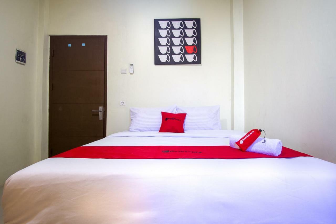Reddoorz Near Taman Kota Ternate Hotel Luaran gambar
